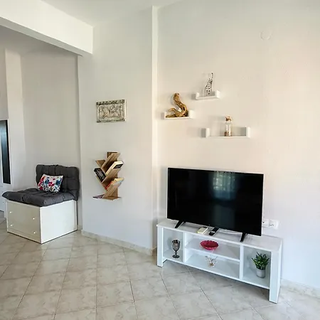 Porfyra Apartment