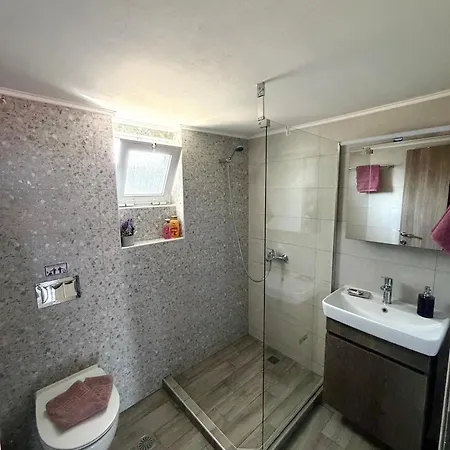 Apartment Porfyra